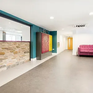 Hotel Destiny Student - Holyrood